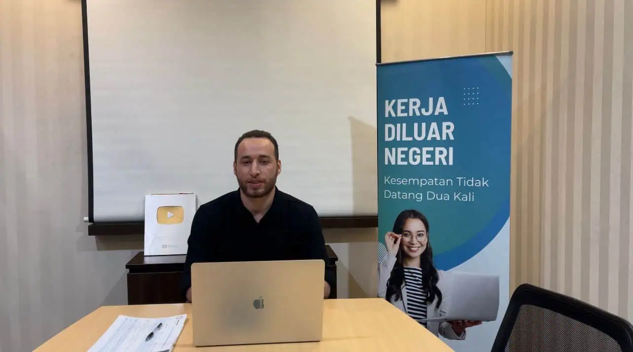 Beasiswa dan Lowongan Kerja di Luar Negeri