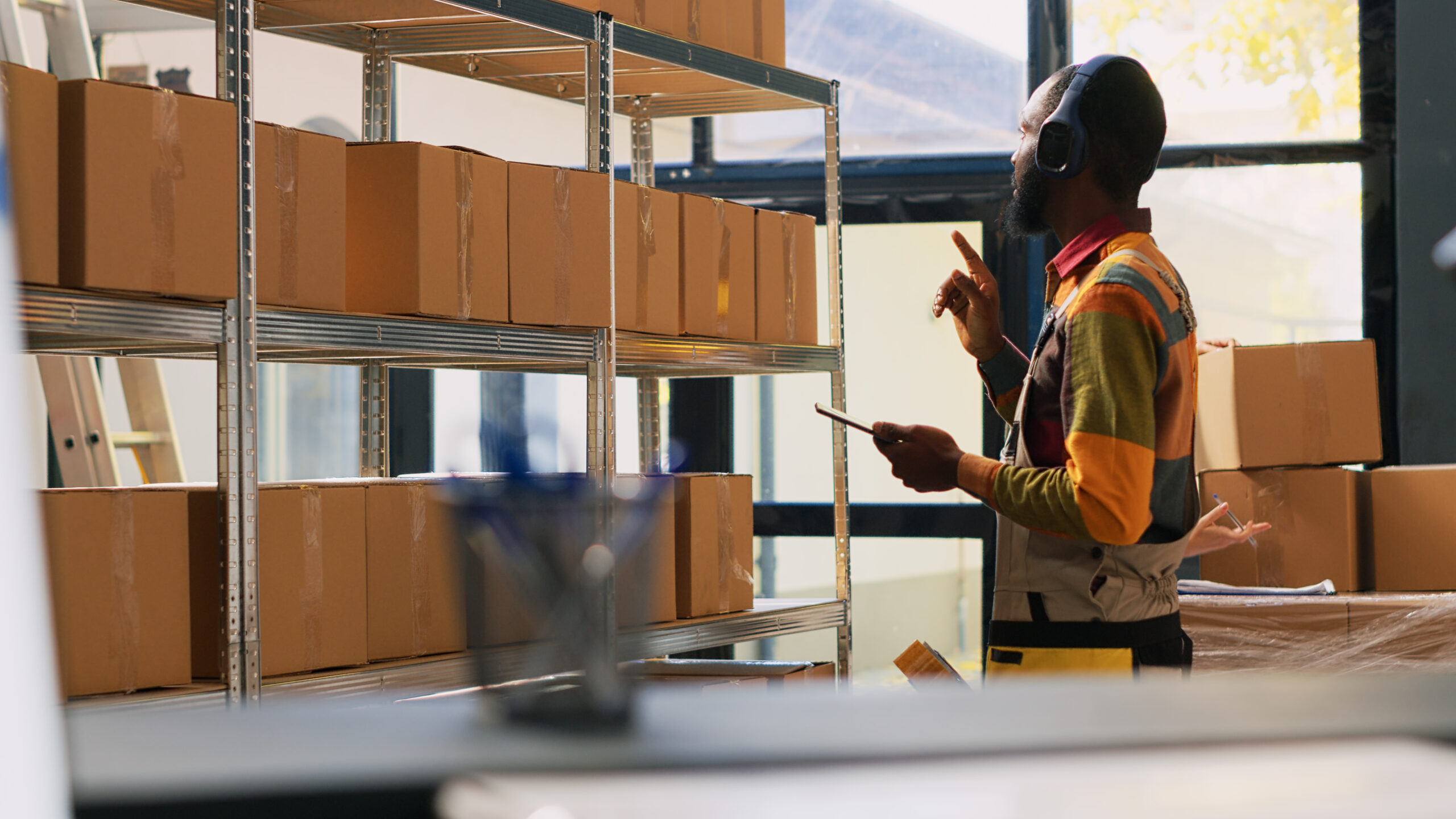 warehouse shipper